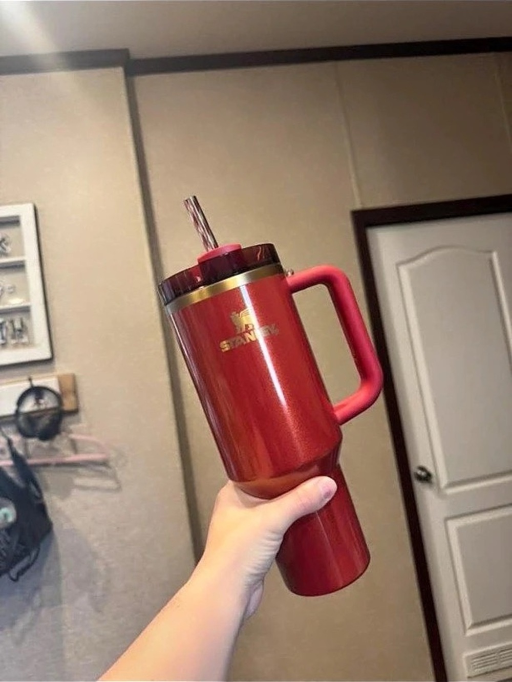 Stanley Quencher H2.0 FlowState Tumbler 40 oz Scarlet Tinsel Tumbler 40 oz